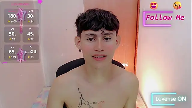 Snapshot of tanjiro_cute chatting on February 9, 2025, 5:29 am tanjiro cute online show from February 9, 2025, 5:29 am