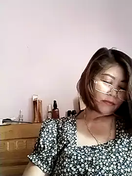 Baby-tits2024 online show from December 4, 2024, 8:45 am