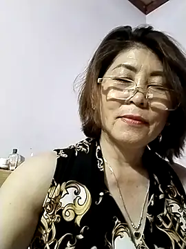 Baby-tits2024 online show from March 3, 2025, 2:26 pm