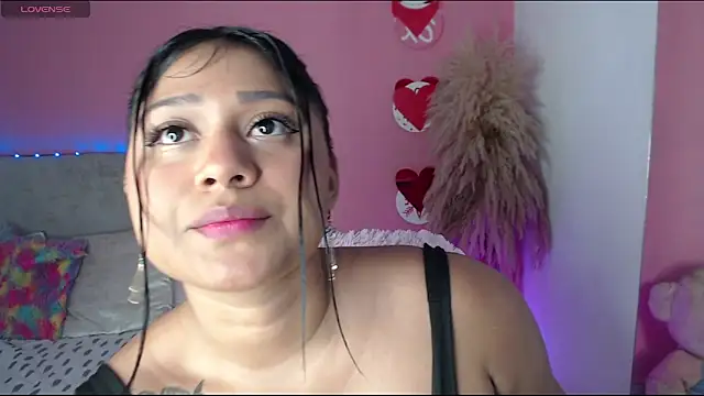 Snapshot of alinakiss chatting on February 27, 2026, 2:44 am alinakiss online show from February 27, 2026, 2:44 am