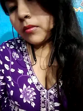 Love-Veronica online show from February 28, 2026, 11:44 am