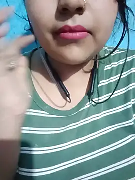 Love-Veronica online show from July 13, 2026, 6:33 pm