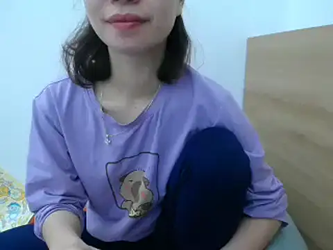 HotQueen online show from January 17, 2025, 3:45 am