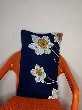 Sexy Radhikaa online show from December 17, 2025, 6:58 pm