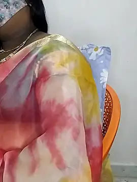 Sexy Radhikaa online show from March 19, 2026, 6:12 pm