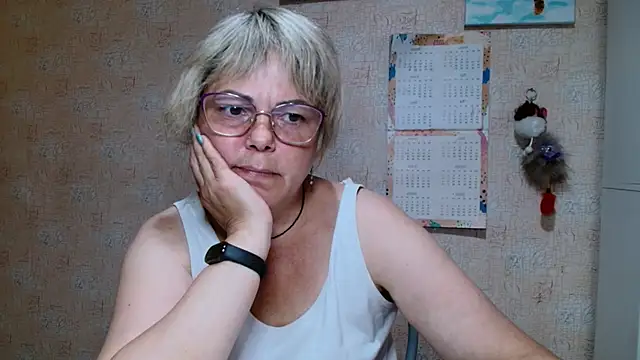 Snapshot of sweetsunset11 chatting on September 14, 2025, 3:33 pm sweetsunset11 online show from September 14, 2025, 3:33 pm