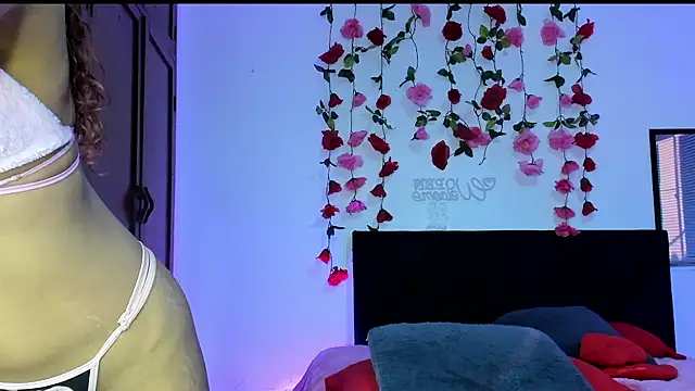 Snapshot of AlanaParker6_ chatting on December 5, 2024, 1:17 pm AlanaParker6 online show from December 5, 2024, 1:17 pm