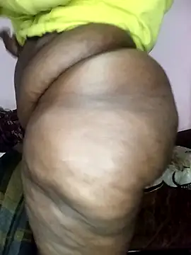 Snapshot of Sweetblackassxxx505 chatting on April 26, 2026, 9:45 pm Sweetblackassxxx505 online show from April 26, 2026, 9:45 pm