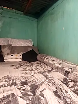 curvyloneah75 online show from December 20, 2025, 6:59 pm