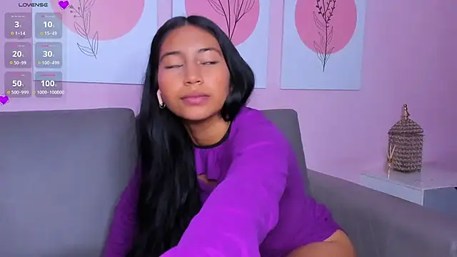 Snapshot of Rashida_Taliba chatting on January 21, 2025, 2:05 pm Rashida Taliba online show from January 21, 2025, 2:05 pm