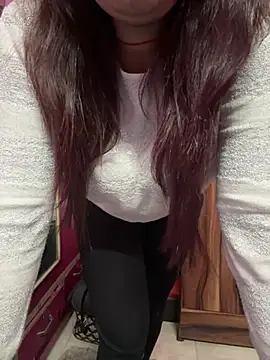 Snapshot of _nishalove19 chatting on December 9, 2024, 6:46 pm nishalove19 online show from December 9, 2024, 6:46 pm