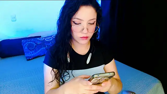 Snapshot of DollCam__ chatting on October 24, 2025, 1:24 am DollCam online show from October 24, 2025, 1:24 am