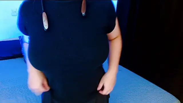 Snapshot of DollCam__ chatting on October 26, 2025, 3:23 am DollCam online show from October 26, 2025, 3:23 am