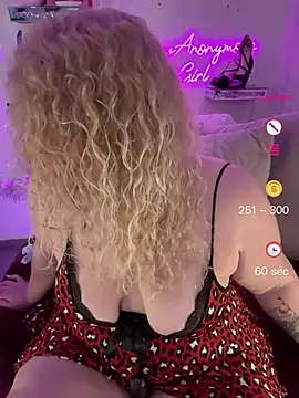 CurvyAnonymousGirl89 online show from May 19, 2026, 2:56 pm