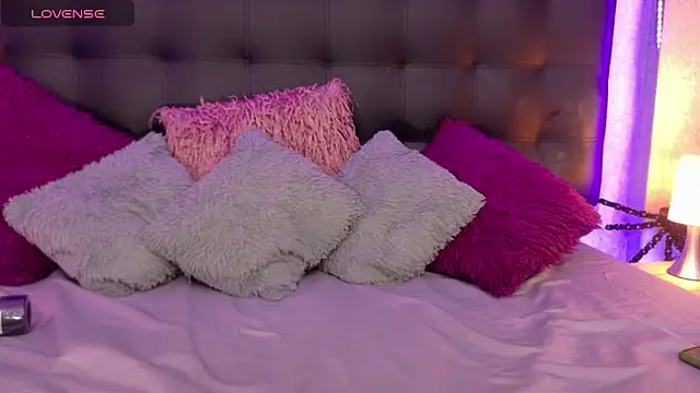 MeleekXXX  online show from October 31, 2025, 6:53 pm