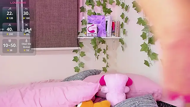 Snapshot of Annebull_ chatting on March 4, 2025, 1:45 am Annebull online show from March 4, 2025, 1:45 am