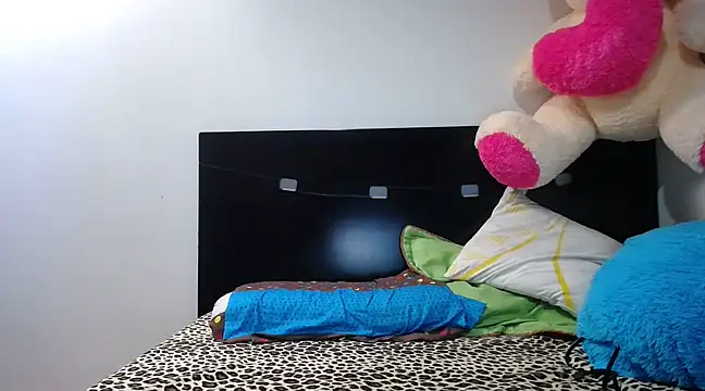 Snapshot of princehermosa44 chatting on March 22, 2025, 2:58 pm princehermosa44 online show from March 22, 2025, 2:58 pm