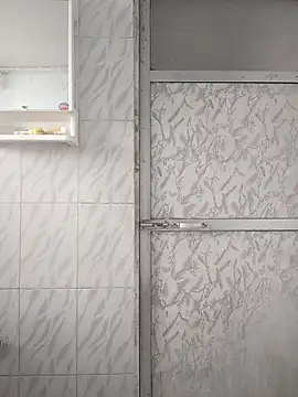 surabhi09 online show from December 2, 2025, 4:18 am