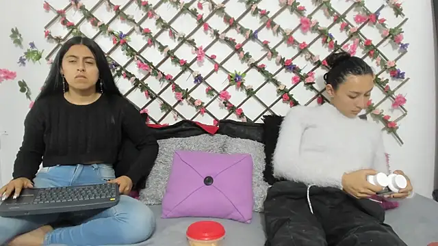 Snapshot of abby_eemily chatting on February 13, 2025, 11:39 am abby eemily online show from February 13, 2025, 11:39 am