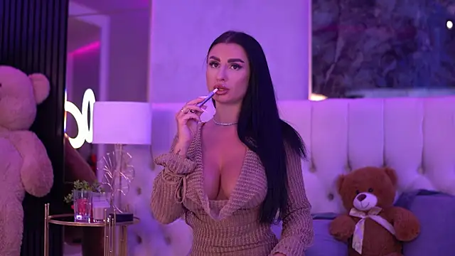 IsabelleHunt online show from September 10, 2025, 5:07 am