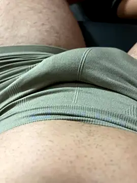 TuPapasitoo69 online show from November 17, 2025, 6:14 pm