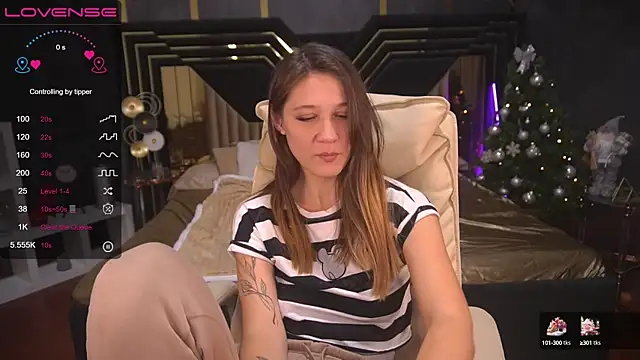 DreamyLinaa online show from January 4, 2025, 2:56 am