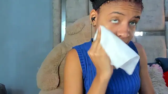 Snapshot of AshleyHill2 chatting on September 27, 2025, 3:22 am AshleyHill2 online show from September 27, 2025, 3:22 am