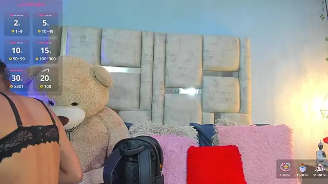 Snapshot of AshleyHill2 chatting on October 1, 2025, 3:34 am AshleyHill2 online show from October 1, 2025, 3:34 am