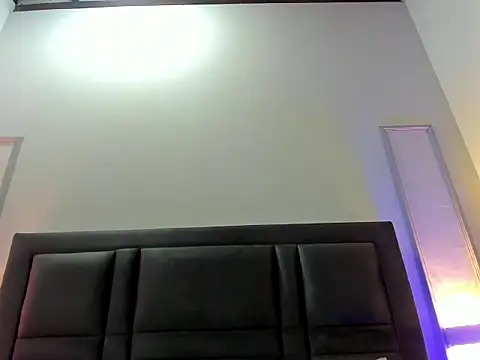 Snapshot of AshleyHill2 chatting on October 4, 2025, 3:48 am AshleyHill2 online show from October 4, 2025, 3:48 am