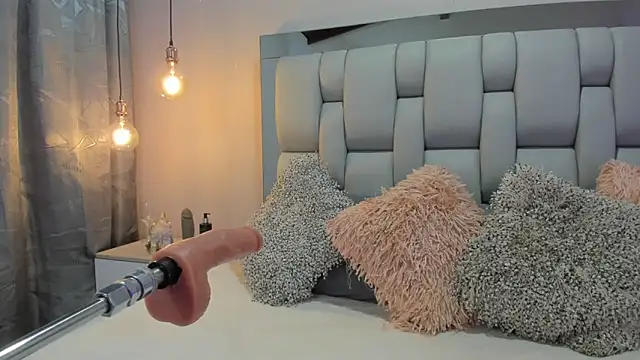 Snapshot of AshleyHill2 chatting on October 16, 2025, 3:51 am AshleyHill2 online show from October 16, 2025, 3:51 am