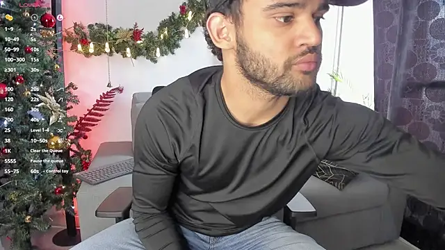 Snapshot of andrewChris_ chatting on December 10, 2024, 5:44 pm andrewChris online show from December 10, 2024, 5:44 pm