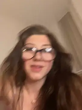 Snapshot of badlills201 chatting on February 26, 2025, 2:26 am badlills201 online show from February 26, 2025, 2:26 am