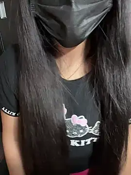 Velyn 18 online show from February 17, 2026, 6:32 am