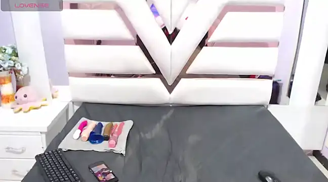 Snapshot of alaha_evans chatting on March 18, 2025, 3:42 am alaha evans online show from March 18, 2025, 3:42 am