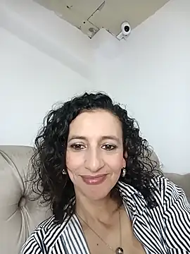 AriannaRussell  online show from March 13, 2026, 12:56 pm