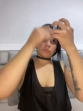 Leyna Kenet online show from January 22, 2025, 1:31 am