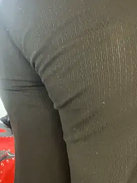 Leyna Kenet online show from October 5, 2025, 4:11 am