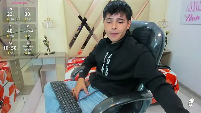 AndrewPherson online show from September 19, 2025, 12:39 pm