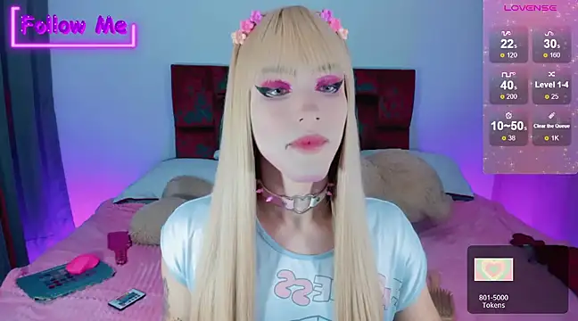 Snapshot of Kirmyy_ chatting on January 7, 2025, 11:45 pm Kirmyy online show from January 7, 2025, 11:45 pm