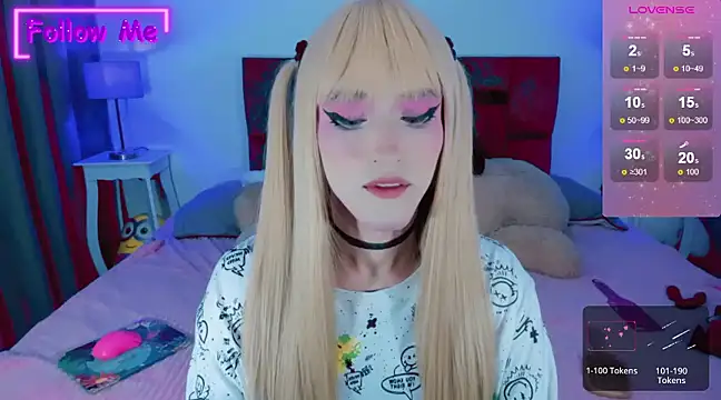 Snapshot of Kirmyy_ chatting on January 20, 2025, 1:18 am Kirmyy online show from January 20, 2025, 1:18 am