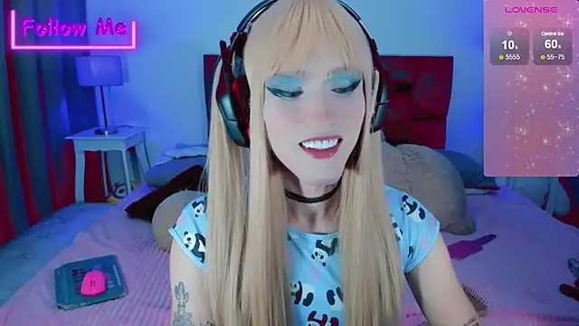 Snapshot of Kirmyy_ chatting on January 21, 2025, 2:22 am Kirmyy online show from January 21, 2025, 2:22 am