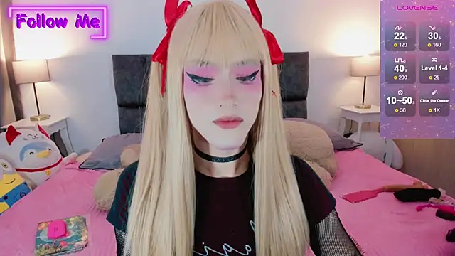 Snapshot of Kirmyy_ chatting on February 4, 2025, 10:45 pm Kirmyy online show from February 4, 2025, 10:45 pm