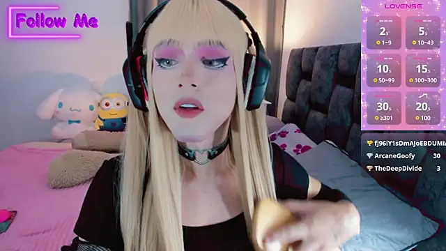 Snapshot of Kirmyy_ chatting on March 5, 2025, 1:42 am Kirmyy online show from March 5, 2025, 1:42 am