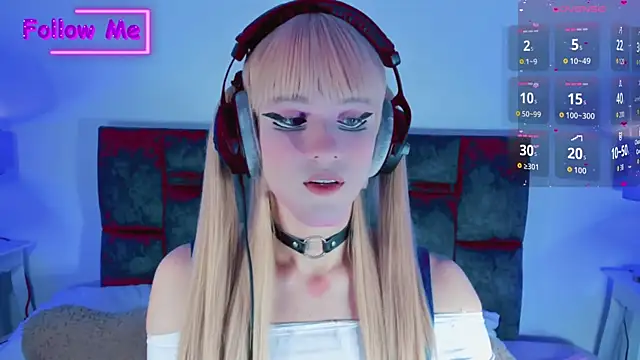 Snapshot of Kirmyy_ chatting on September 15, 2025, 9:15 pm Kirmyy online show from September 15, 2025, 9:15 pm