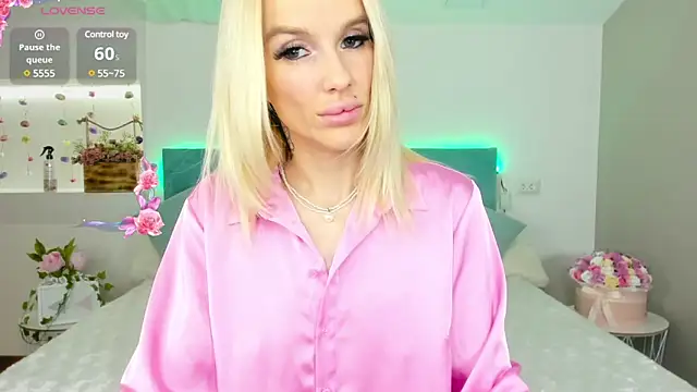 Snapshot of Lana_kitty__ chatting on March 4, 2025, 10:27 pm Lana kitty online show from March 4, 2025, 10:27 pm