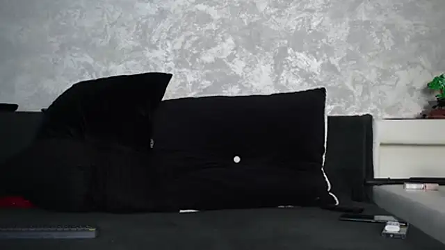 Snapshot of SquirtyFit_Devil chatting on October 30, 2025, 9:37 pm SquirtyFit Devil online show from October 30, 2025, 9:37 pm