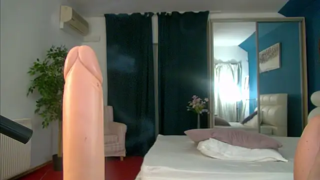 Snapshot of Anne_Blueeyes chatting on January 24, 2025, 4:49 pm Anne Blueeyes online show from January 24, 2025, 4:49 pm