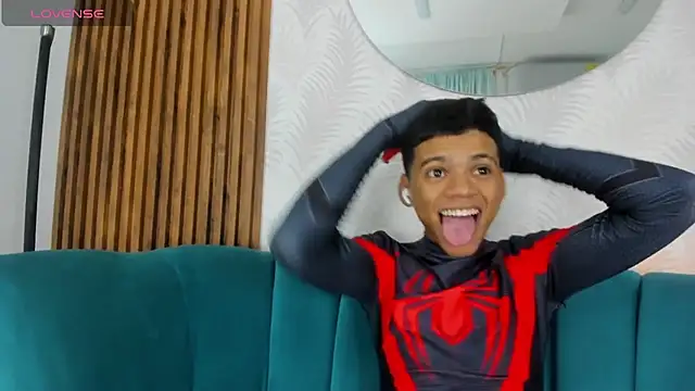 Snapshot of Jeffry_wolvess chatting on March 3, 2025, 12:05 pm Jeffry wolvess online show from March 3, 2025, 12:05 pm