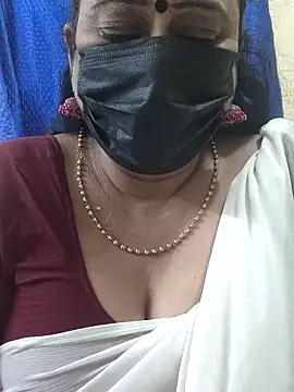 Snapshot of rekha_naier chatting on October 27, 2025, 5:28 pm rekha naier online show from October 27, 2025, 5:28 pm