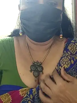 Snapshot of rekha_naier chatting on November 17, 2025, 12:33 pm rekha naier online show from November 17, 2025, 12:33 pm